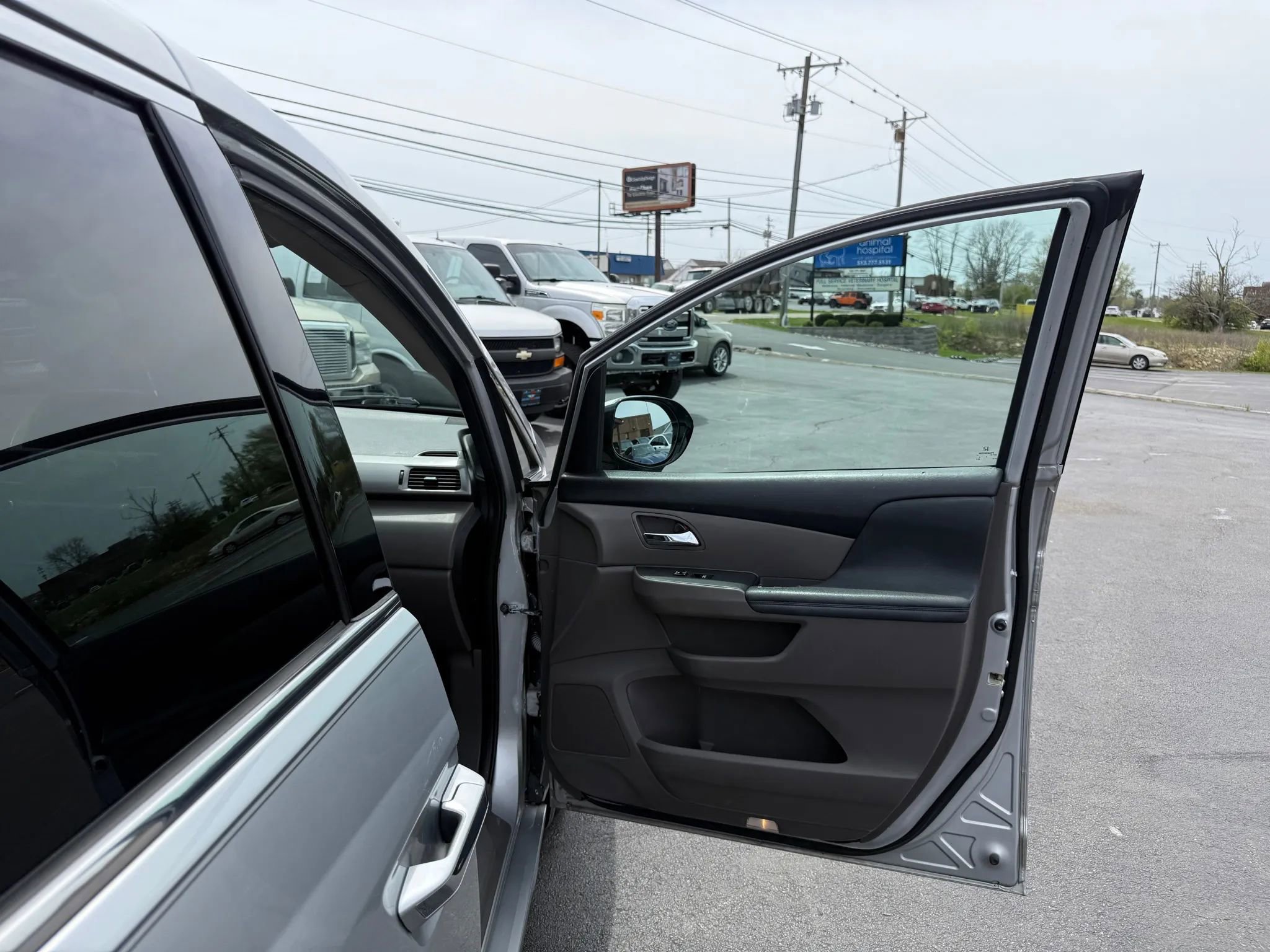 Used 2015 Honda Odyssey Touring Elite image 47