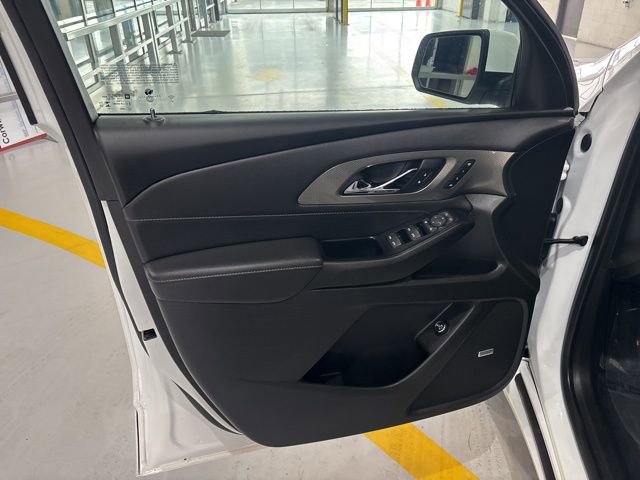 Used 2023 Chevrolet Traverse Premier image 14