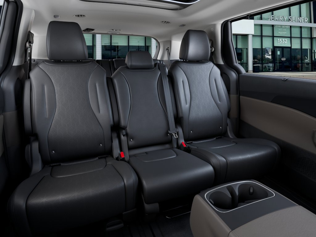 New 2026 Kia Carnival SX FWD image 17