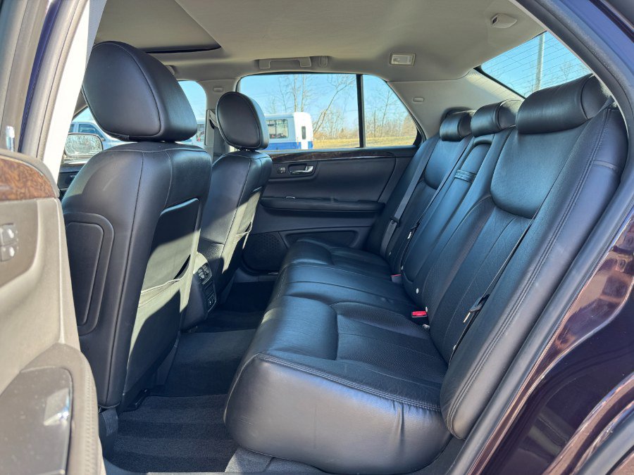 Used 2008 Cadillac DTS w/ Sun And Sound Package FWD image 16