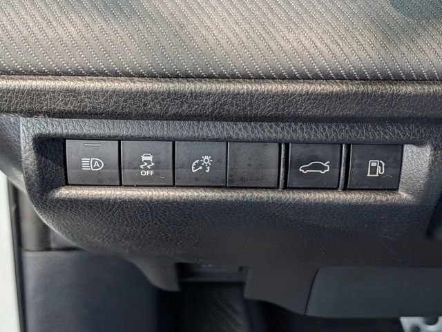 Used 2025 Toyota Camry SE w/ Convenience Package FWD image 22