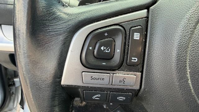 Used 2016 Subaru Legacy 2.5i Premium AWD/4WD image 17