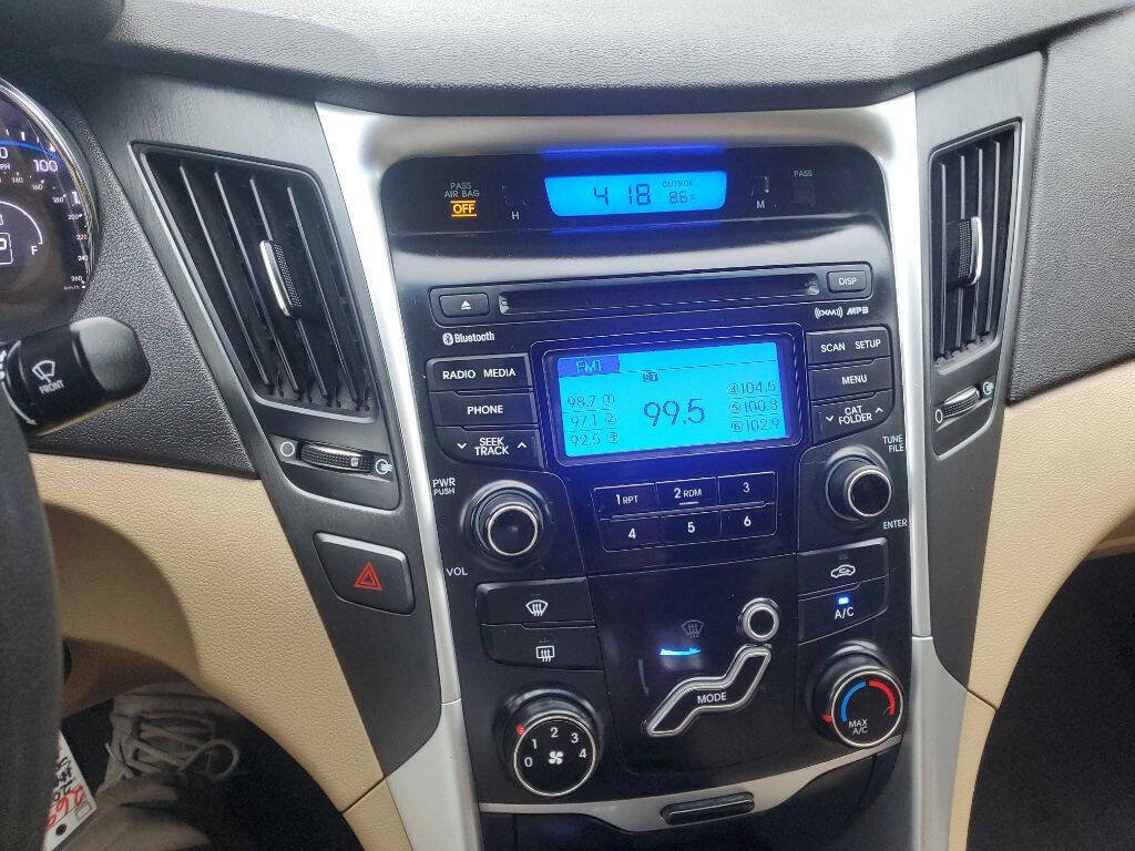 Used 2013 Hyundai Sonata GLS w/ Popular Equipment Pkg FWD image 29