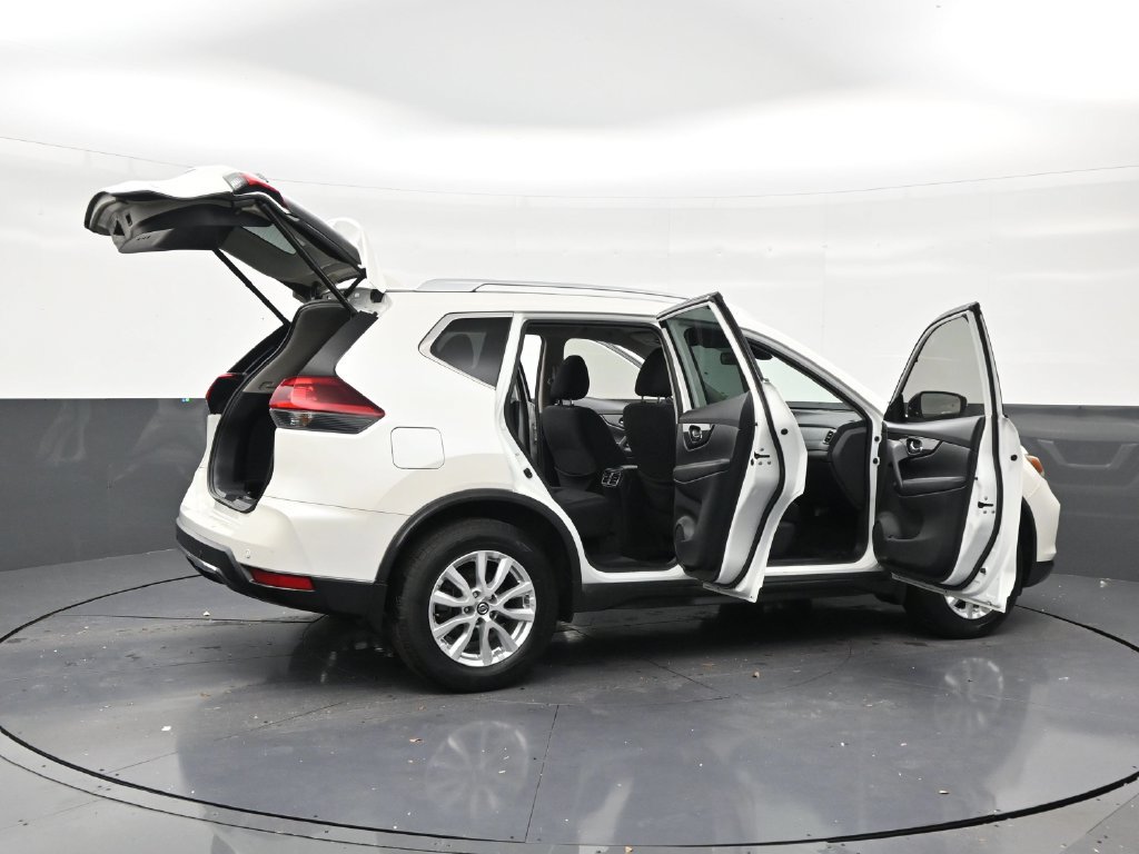 Used 2020 Nissan Rogue SV FWD image 26