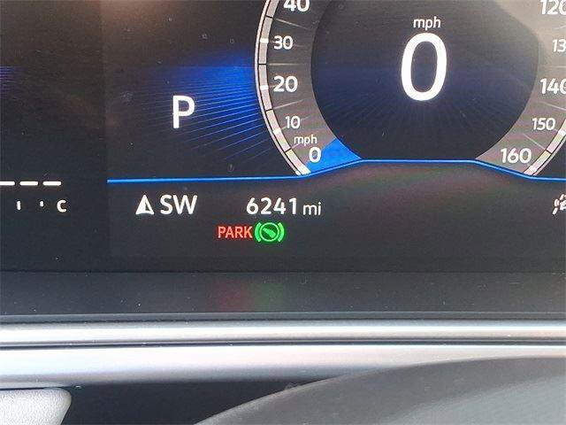 Certified 2025 Volkswagen Taos SE w/ Panoramic Sunroof Package image 20