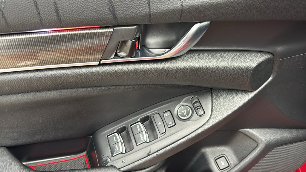 Used 2021 Honda Accord Sport image 11