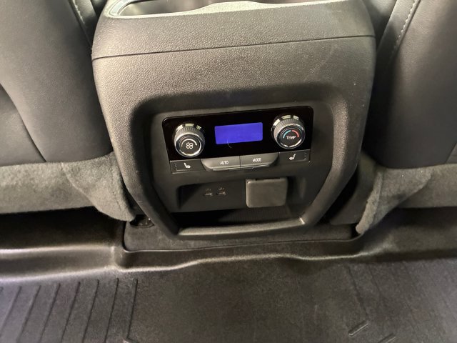 Certified 2026 Chevrolet Traverse High Country AWD/4WD image 19