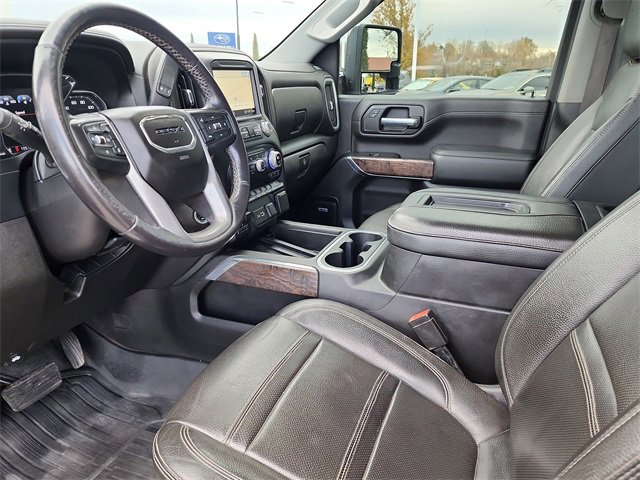 Used 2022 GMC Sierra 3500 Denali image 16