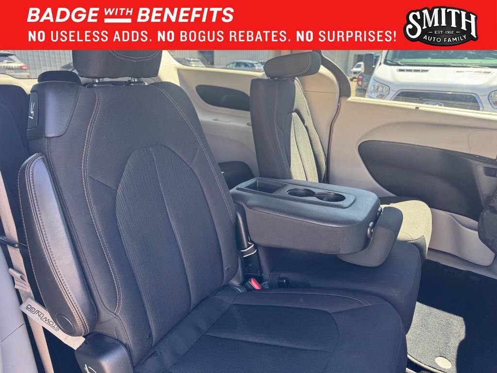 Used 2018 Chrysler Pacifica Touring Plus FWD image 24