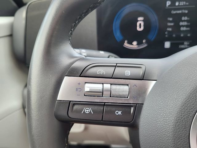 Used 2025 Hyundai Kona SEL image 21