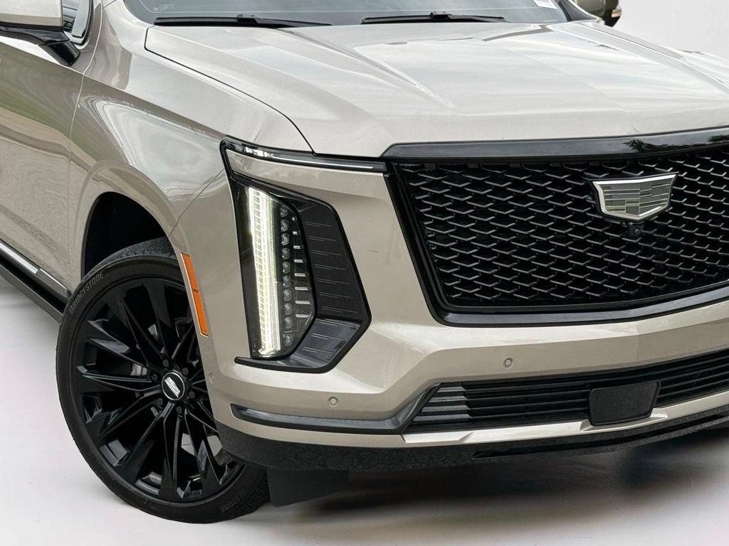 Certified 2025 Cadillac Escalade ESV Sport Platinum w/ LPO, ONYX Package AWD/4WD image 7