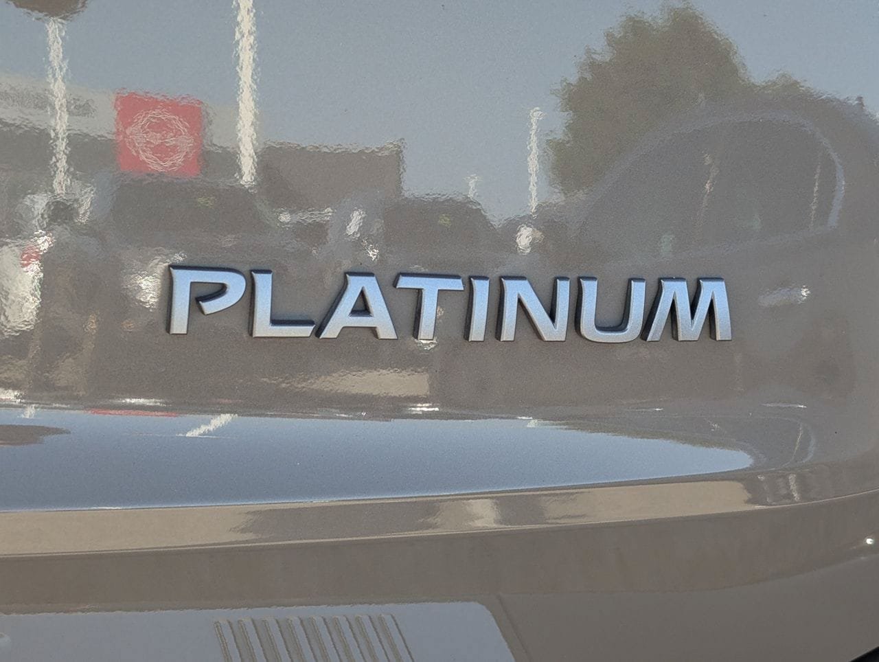 Certified 2024 Nissan Rogue Platinum w/ Platinum Premium Package FWD image 8