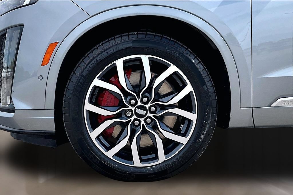 Certified 2025 Cadillac XT6 Sport w/ Platinum Package AWD/4WD image 8