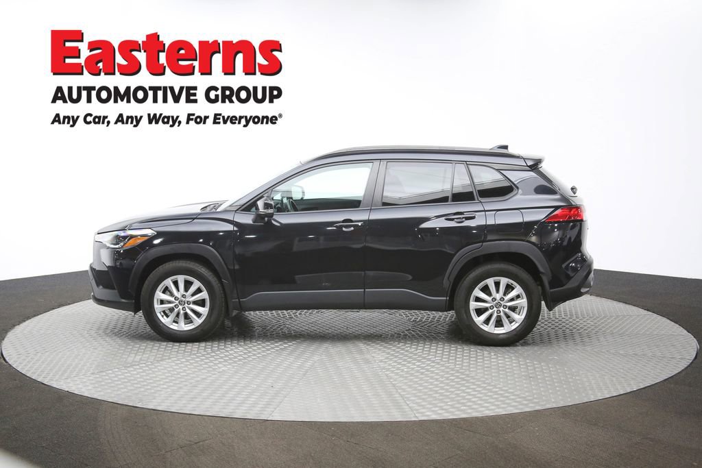 Used 2022 Toyota Corolla Cross LE image 59