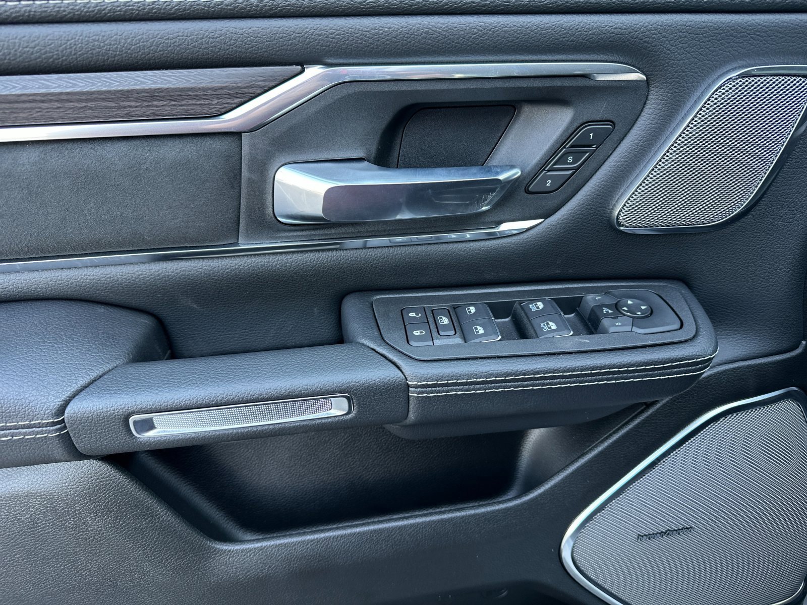 New 2025 RAM 1500 Laramie w/ Night Edition image 10
