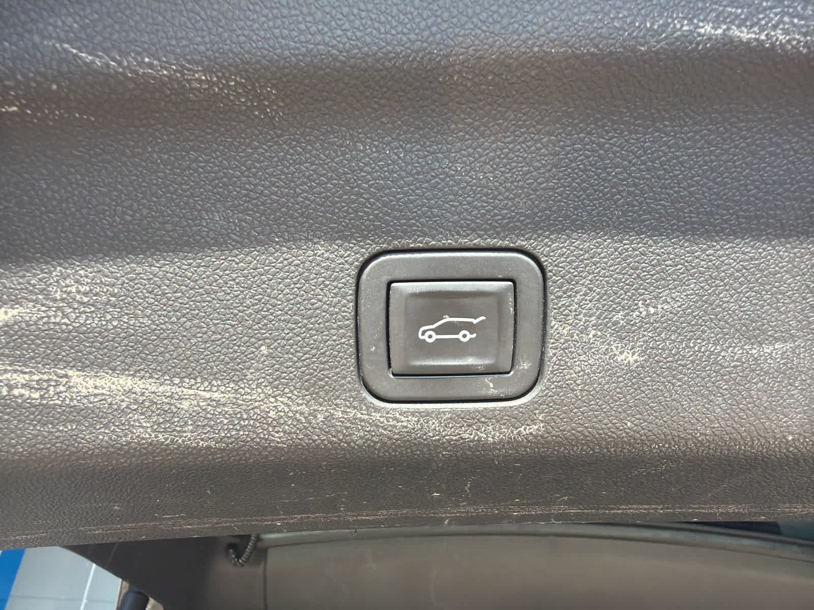 Used 2025 Chevrolet Tahoe RST w/ RST Capability Package AWD/4WD image 32