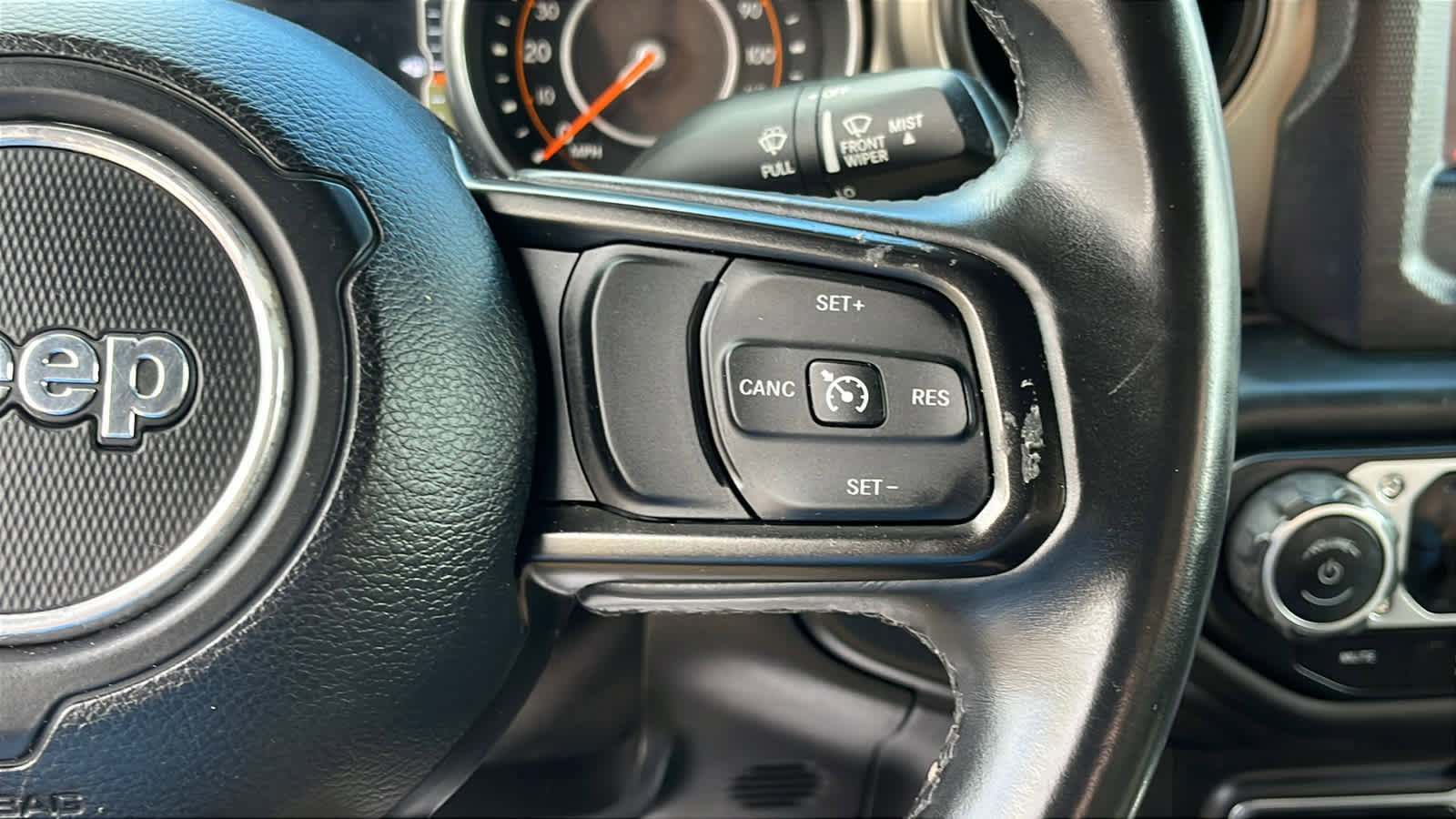 Used 2018 Jeep Wrangler Sport AWD/4WD image 15