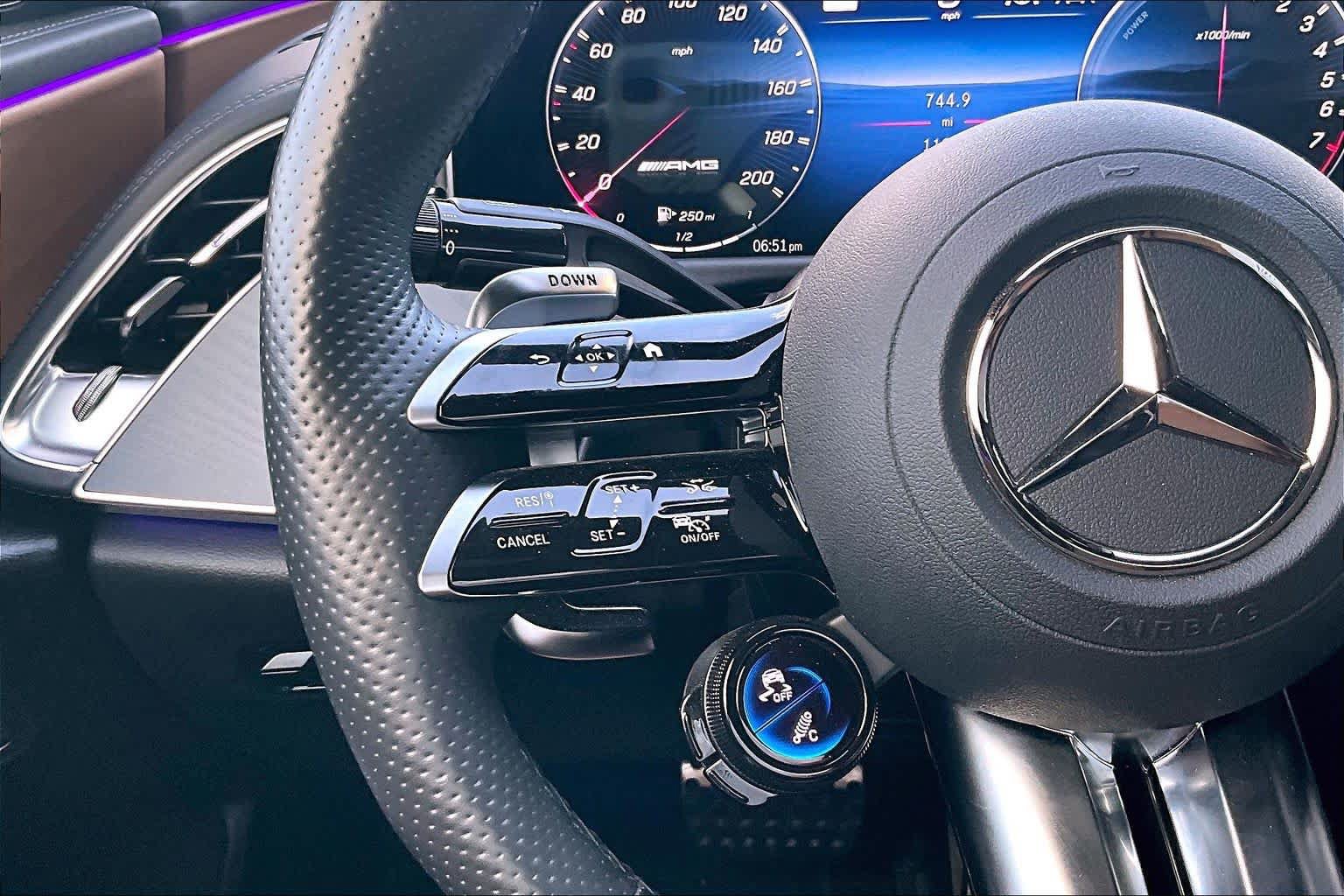 Used 2025 Mercedes-Benz E 53 AMG e 4MATIC Sedan image 21