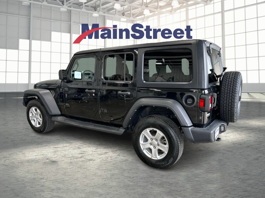 Used 2023 Jeep Wrangler Unlimited Sport AWD/4WD image 3