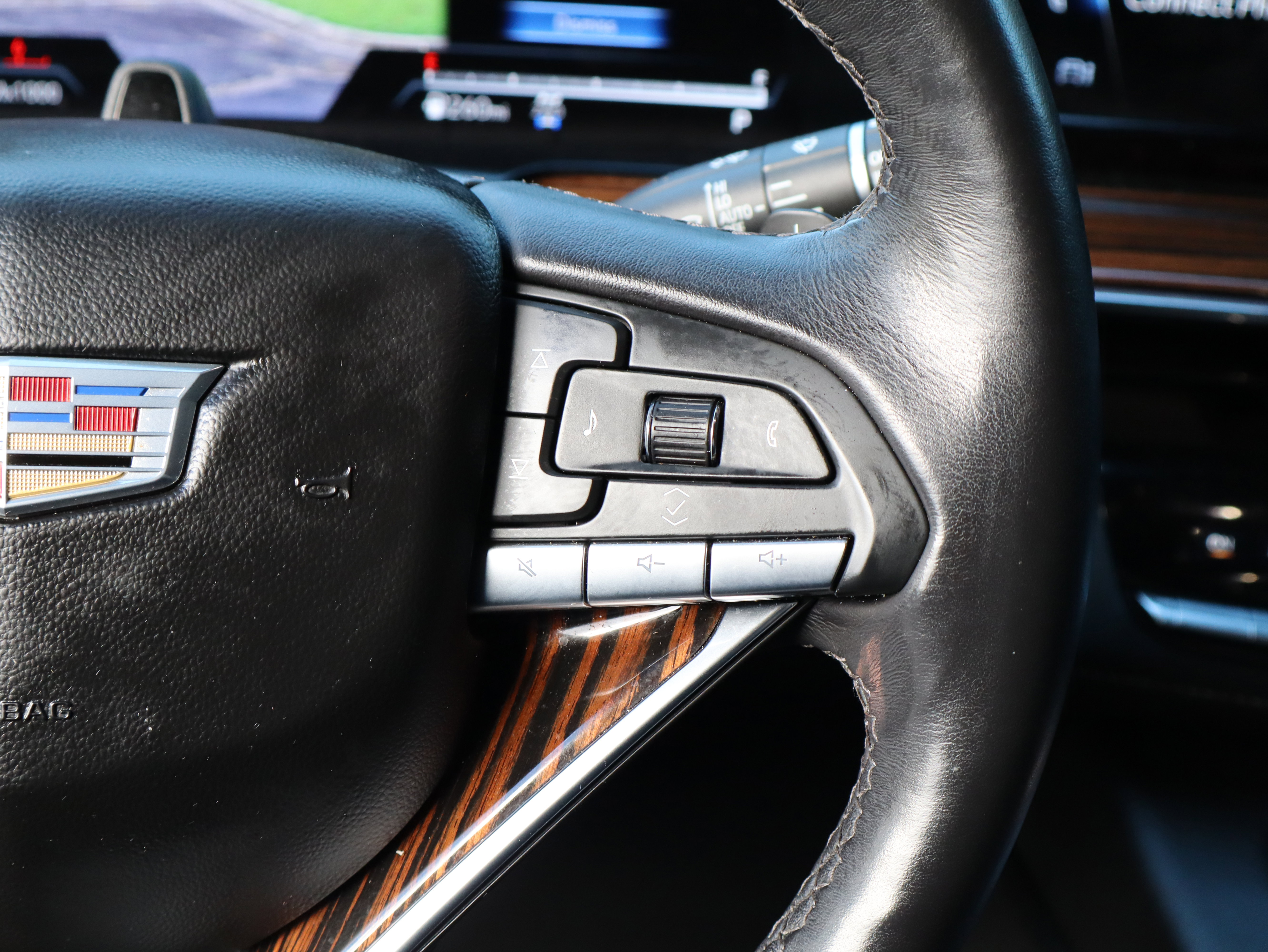 Used 2023 Cadillac Escalade Premium Luxury w/ LPO, Floor Liner Package image 25