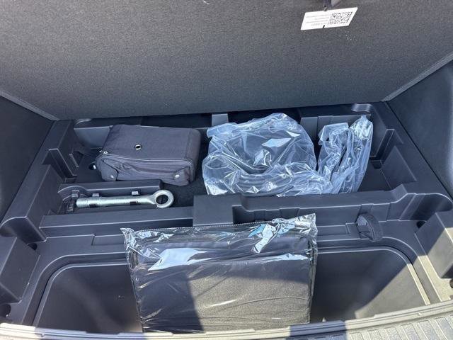 New 2025 Chevrolet Blazer EV LT w/ Midnight/Sport Edition image 24