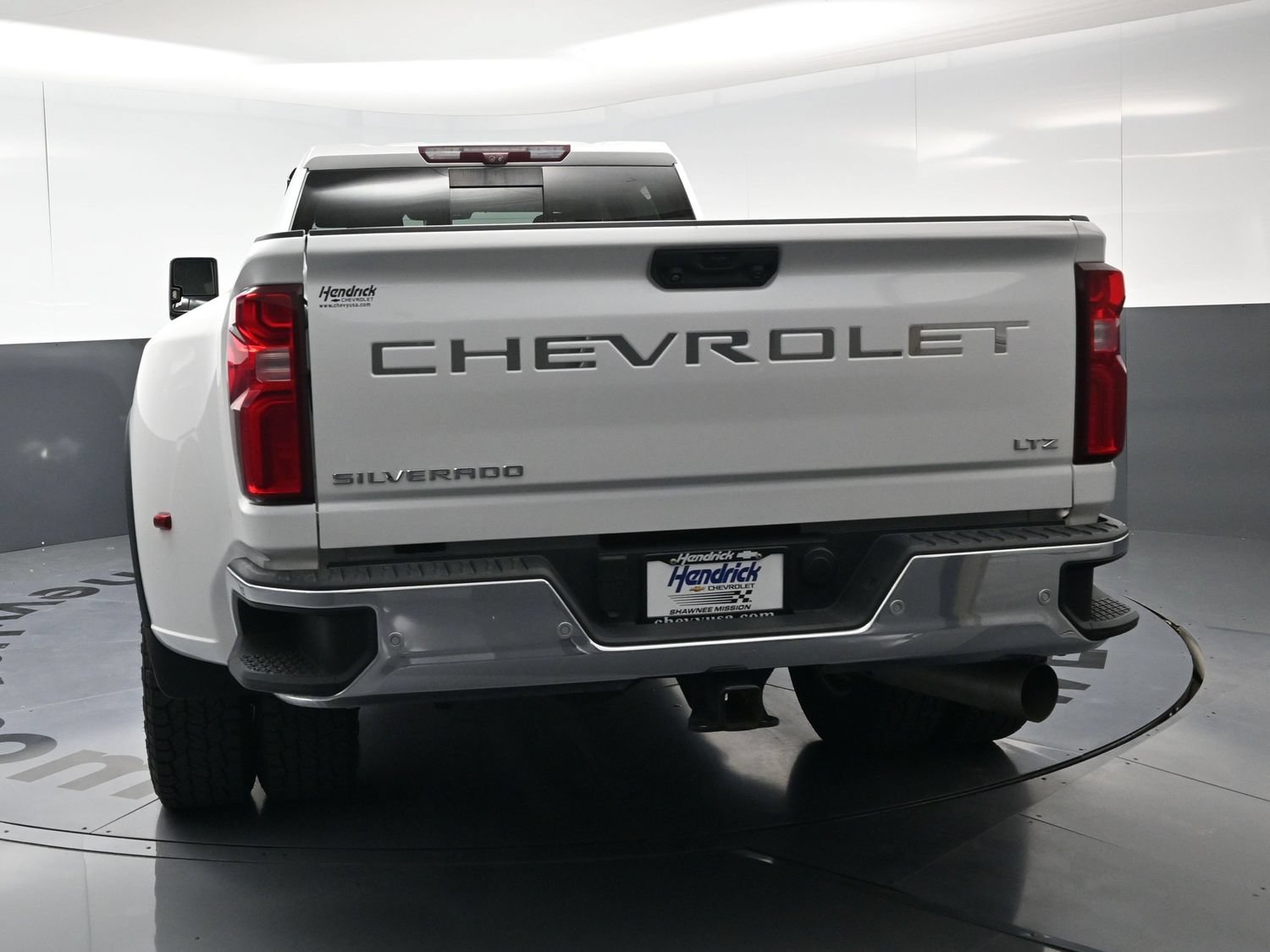 Used 2021 Chevrolet Silverado 3500 LTZ w/ LTZ Convenience Package AWD/4WD image 8