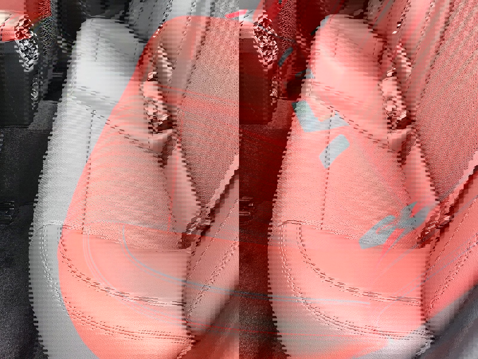 Used 2023 Genesis G70 2.0T w/ Sport Prestige Package image 26