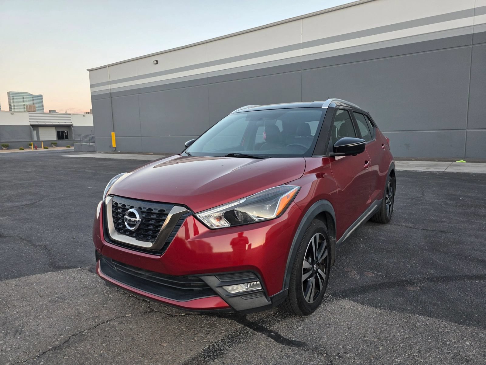 Used 2019 Nissan Kicks SR w/ SR Premium Package FWD image 1