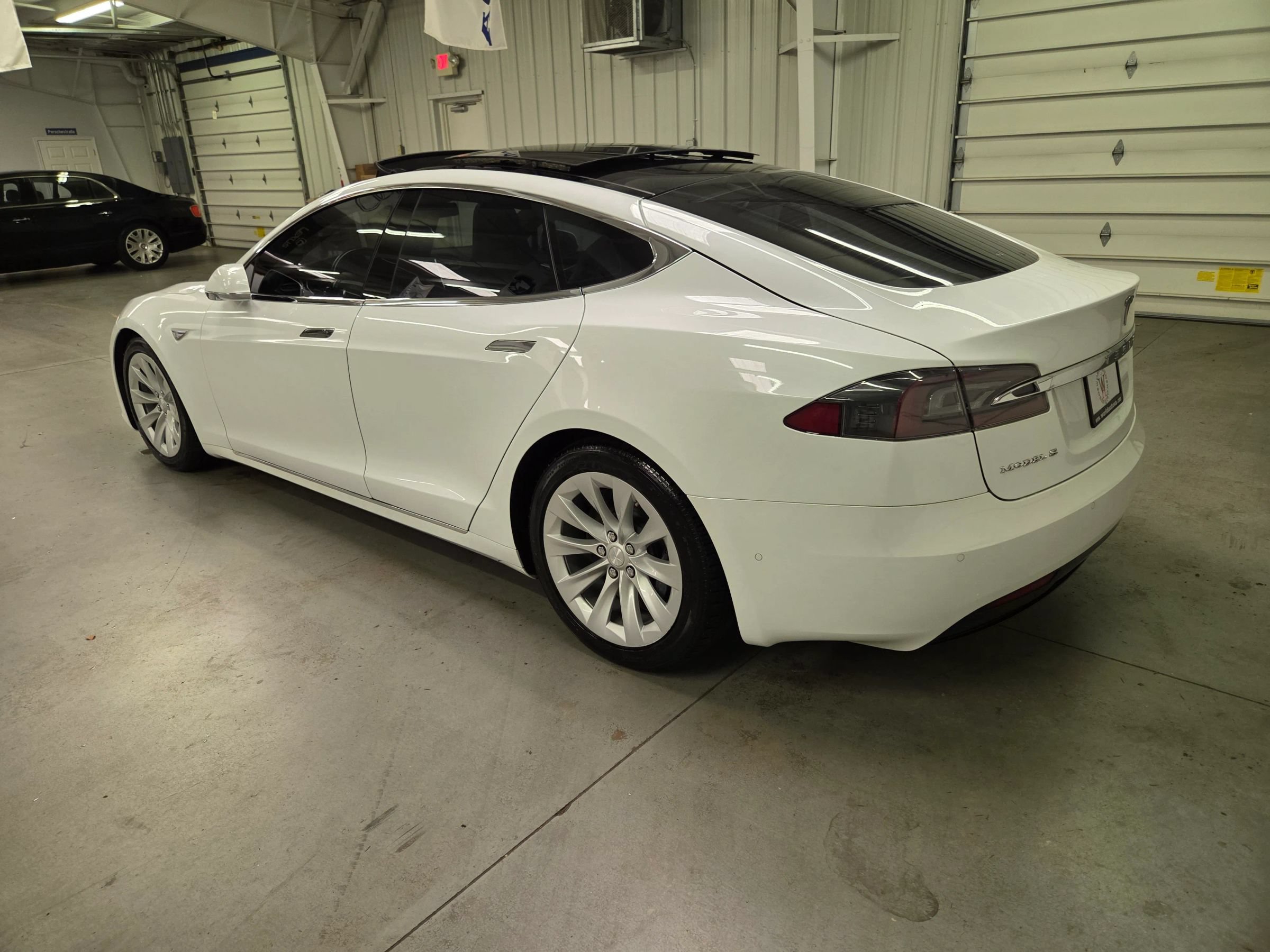 Used 2016 Tesla Model S 90D AWD/4WD image 4