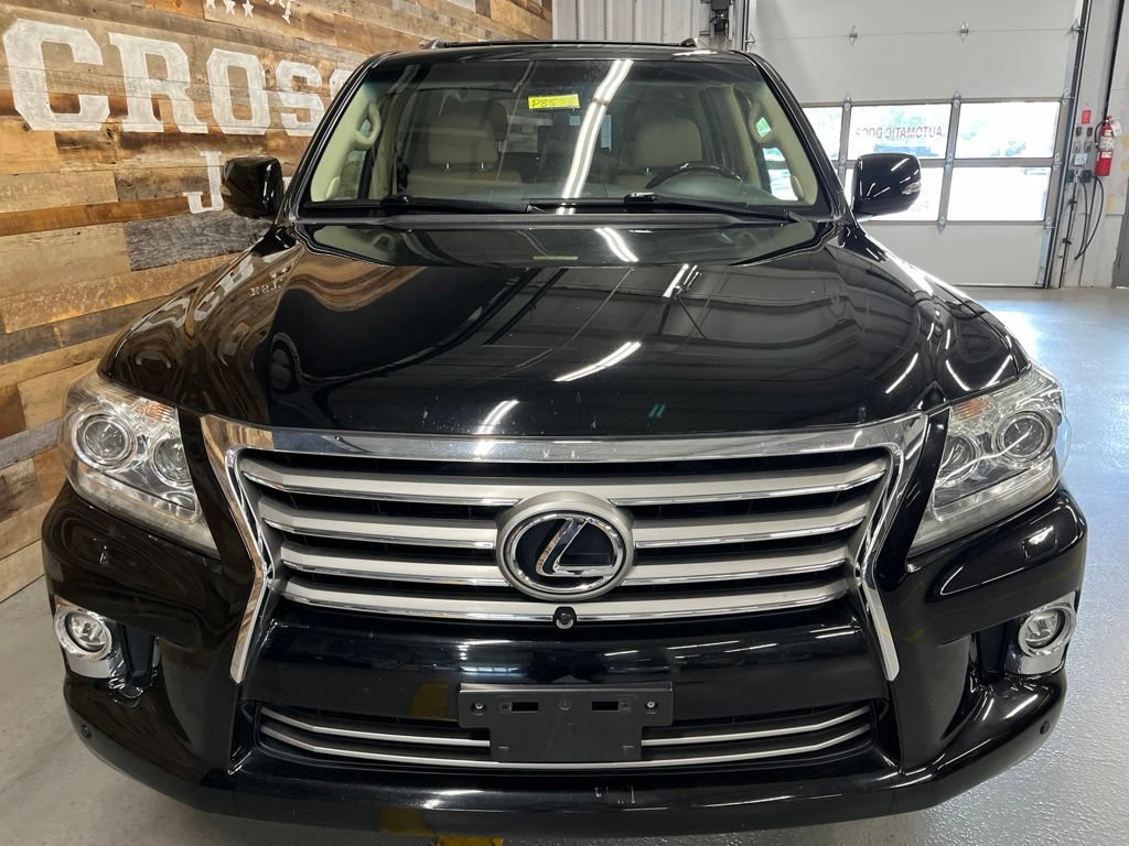 Used 2014 Lexus LX 570 4WD w/ Luxury Package image 7