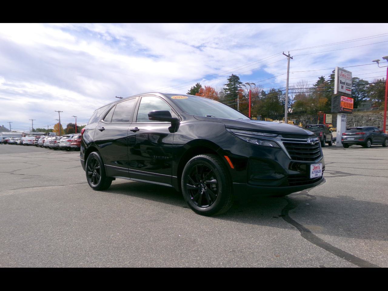 Used 2024 Chevrolet Equinox LS w/ LS Convenience Package AWD/4WD image 2