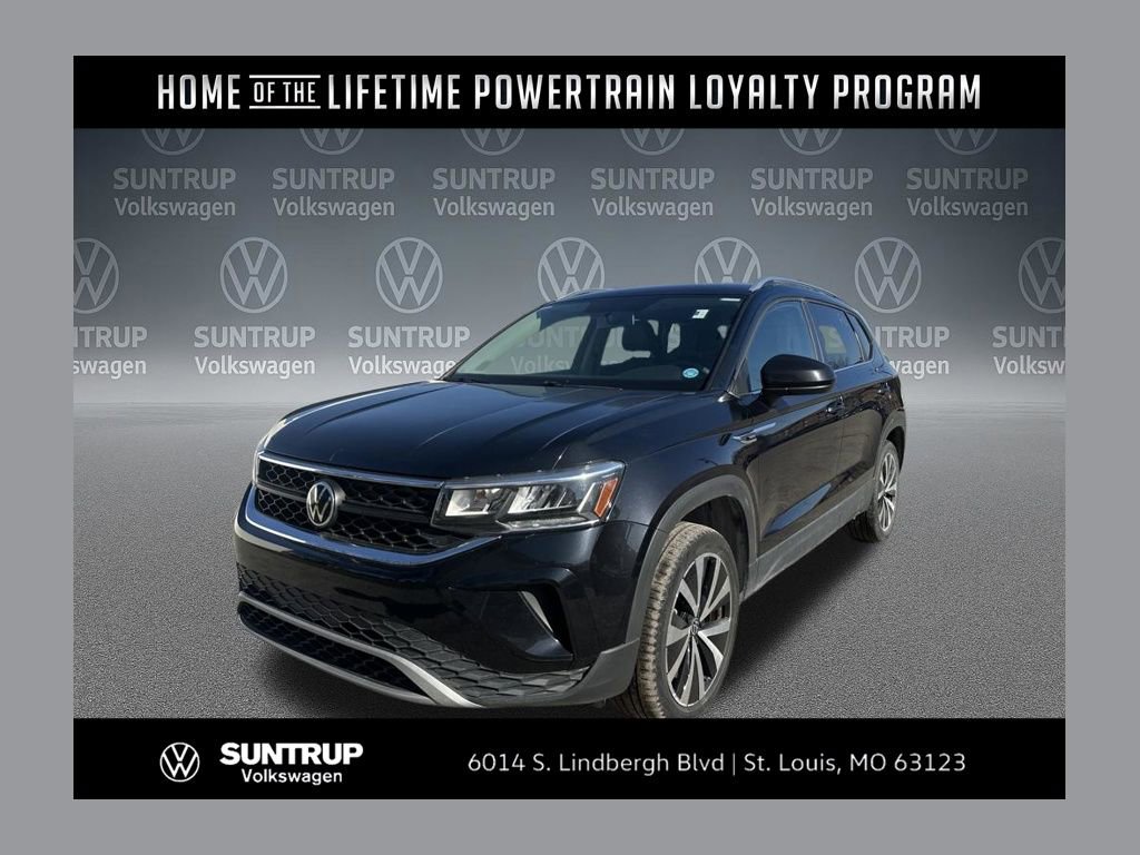 Used 2022 Volkswagen Taos SE image 1