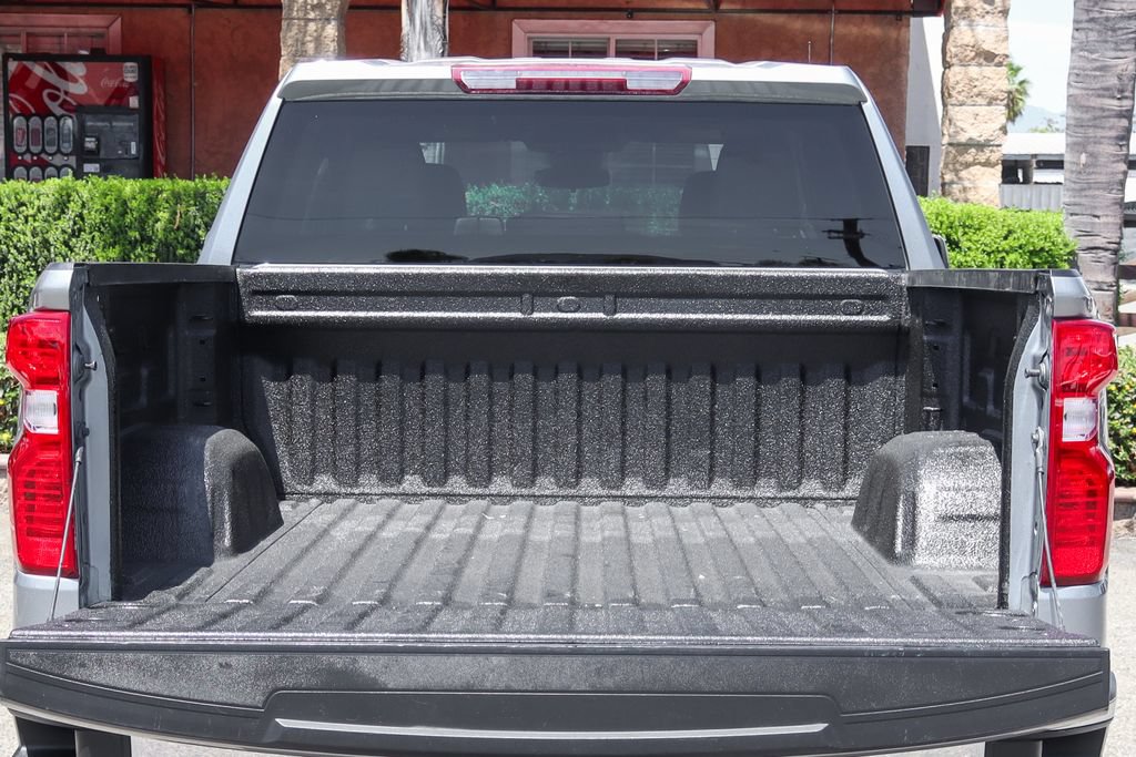 Used 2024 Chevrolet Silverado 1500 LT RWD image 8