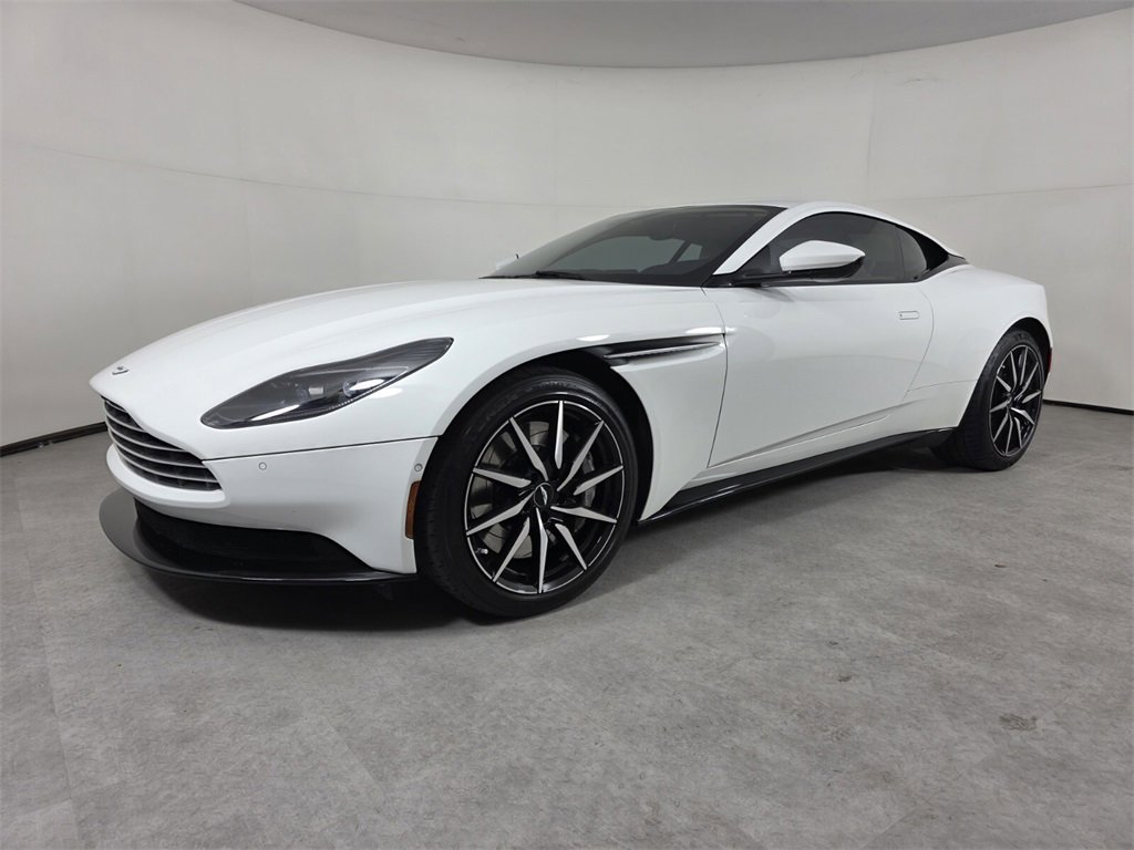 Used 2023 Aston Martin DB11 Coupe image 8