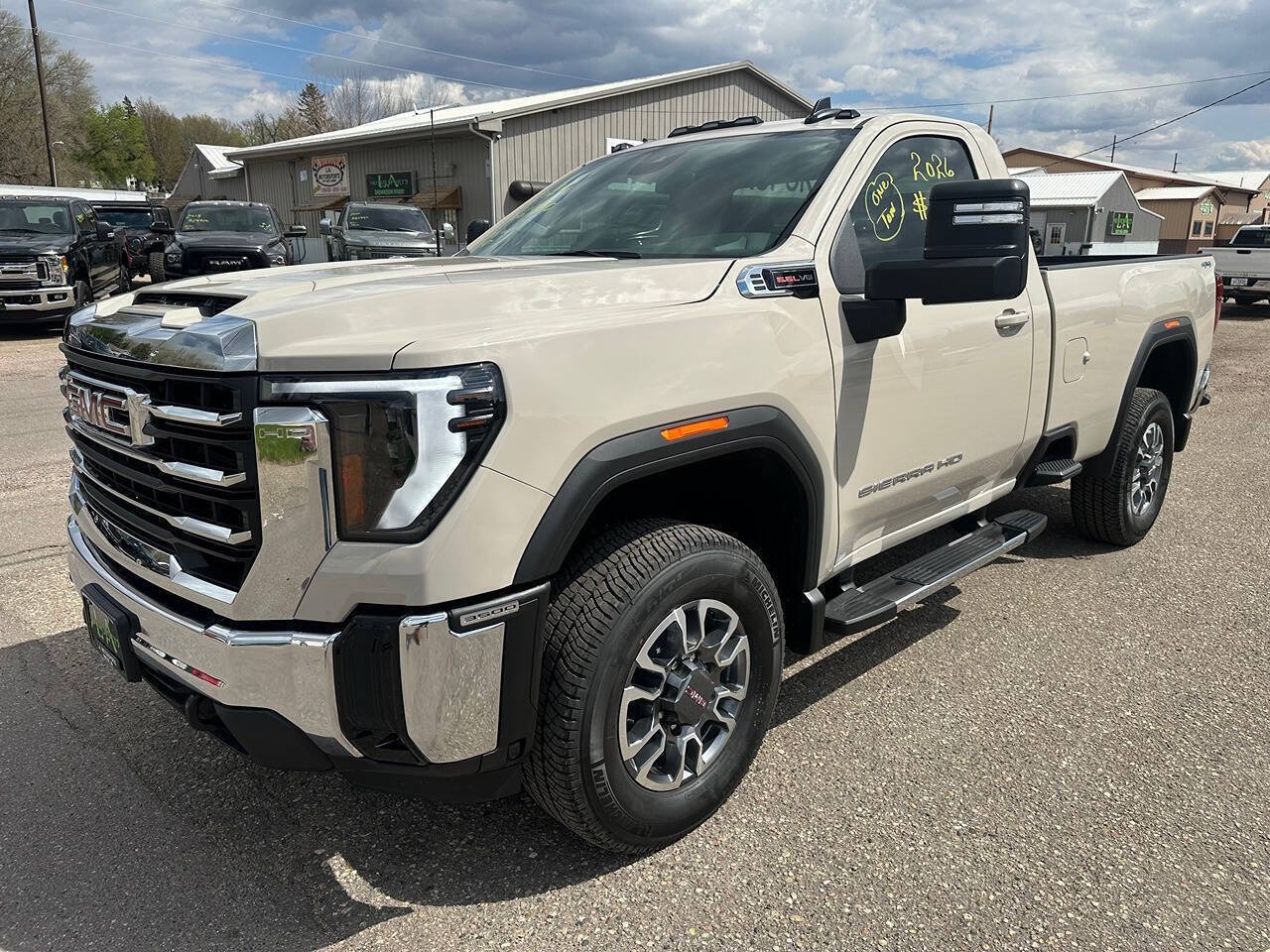 Used 2026 GMC Sierra 3500 SLE w/ SLE Convenience Package AWD/4WD image 9