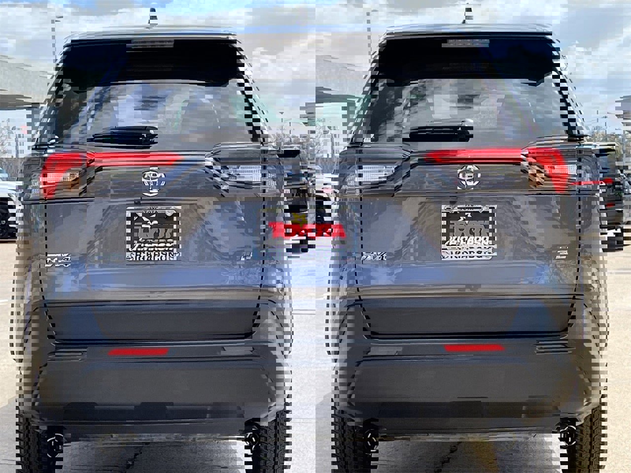 Used 2024 Toyota RAV4 LE image 5