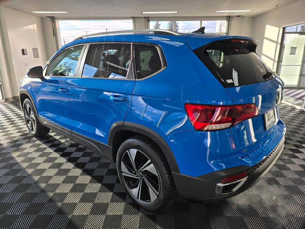 Used 2024 Volkswagen Taos SE image 6