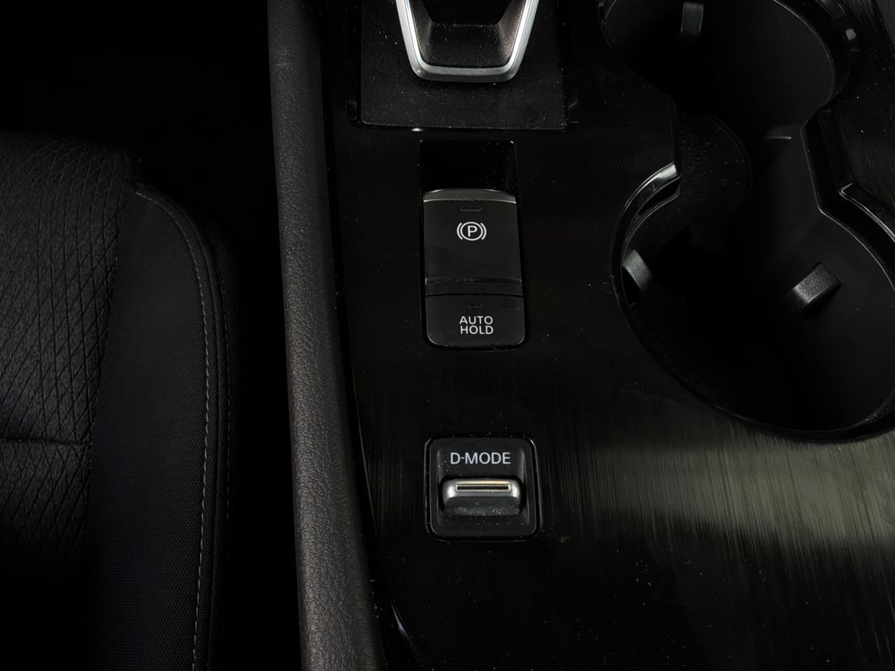 Used 2026 Nissan Rogue SV FWD image 23