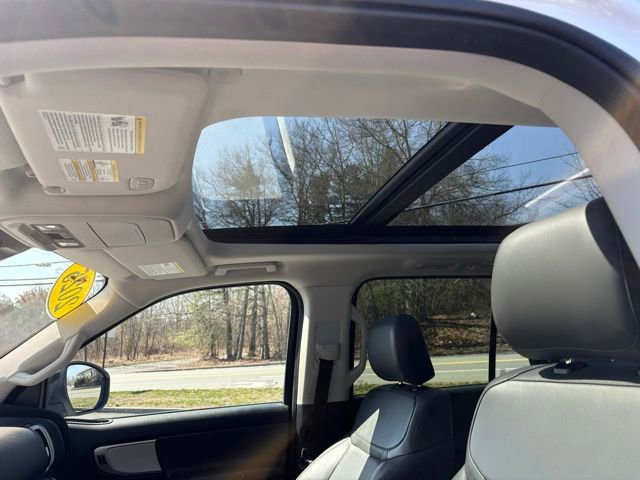 Used 2025 Ford Expedition Active image 17