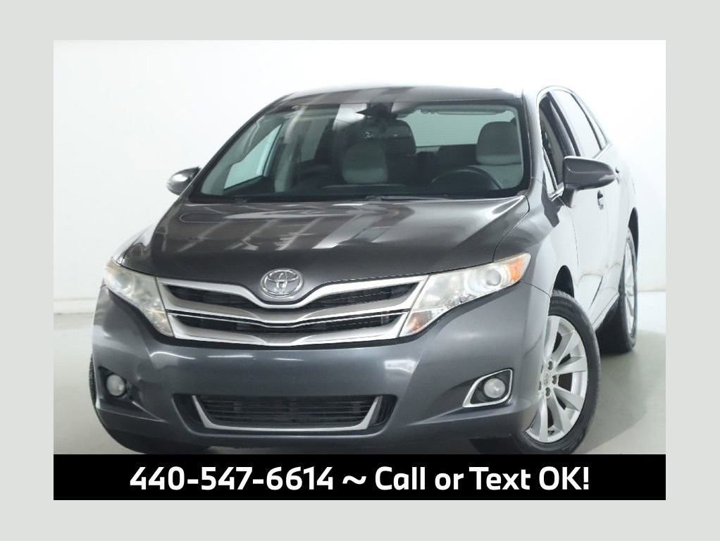 Used 2014 Toyota Venza LE image 1