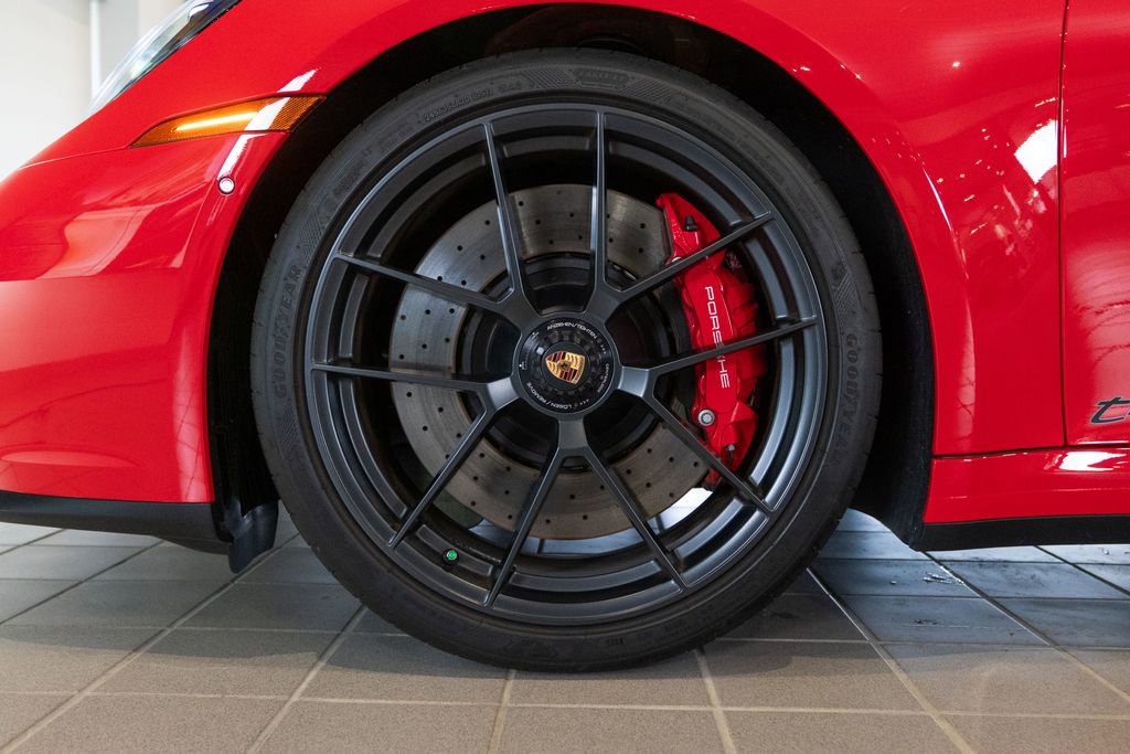 Certified 2025 Porsche 911 Carrera GTS RWD image 12