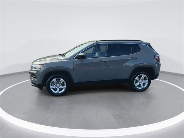 Used 2024 Jeep Compass Latitude image 5