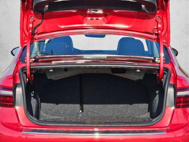 Used 2023 Volkswagen Jetta SE w/ Panoramic Sunroof Package FWD image 6
