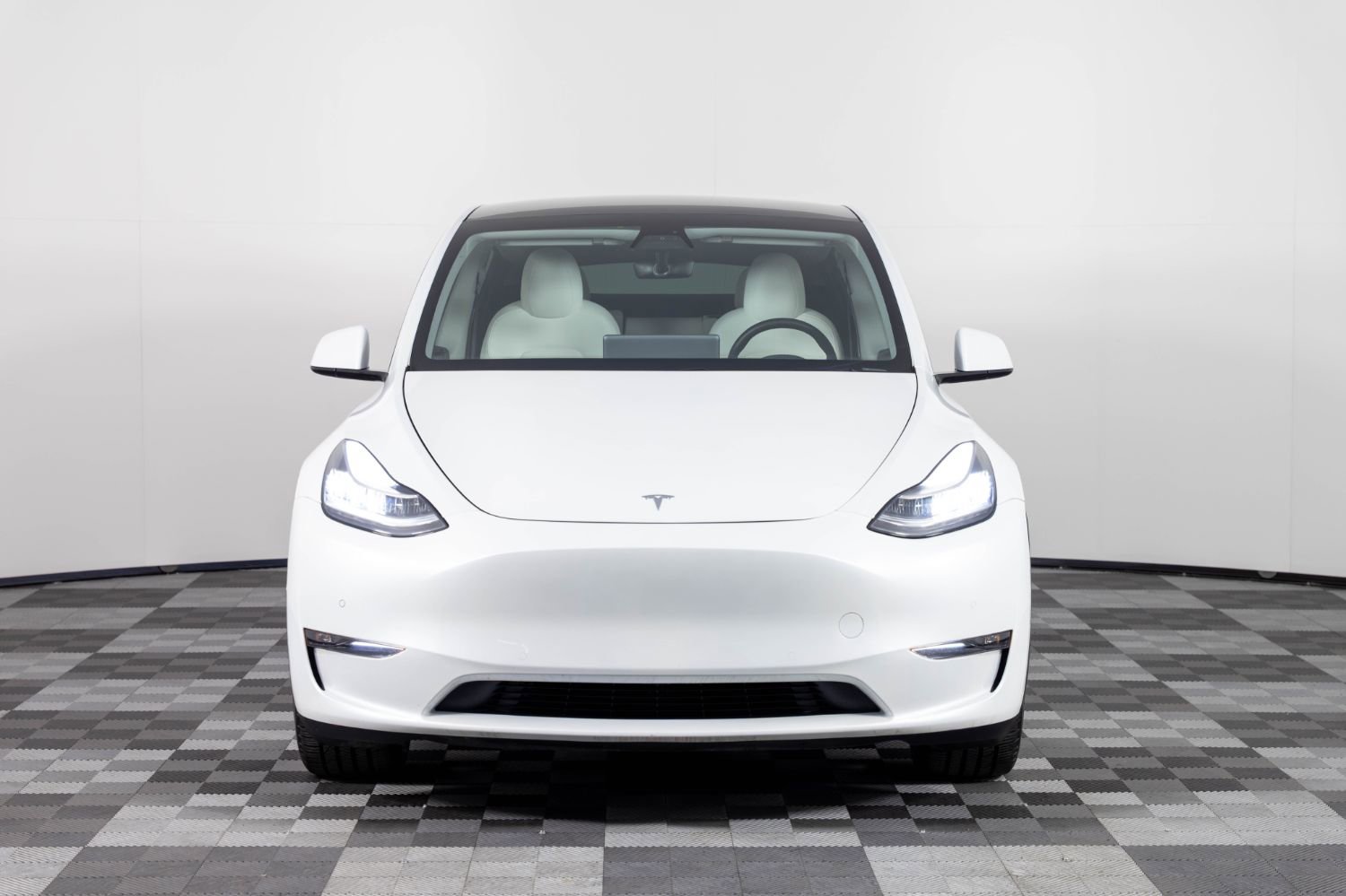 Used 2021 Tesla Model Y Long Range image 12