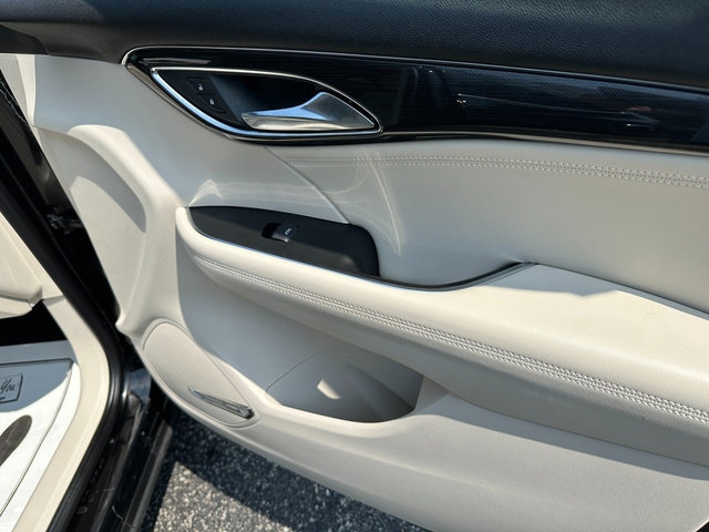 Used 2022 Buick Envision Essence w/ Technology Package I image 34