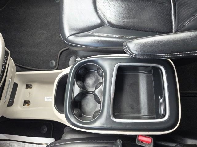 Used 2023 Chrysler Pacifica Touring-L FWD image 36