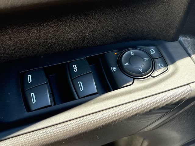 Used 2022 Chevrolet Silverado 1500 Custom AWD/4WD image 24
