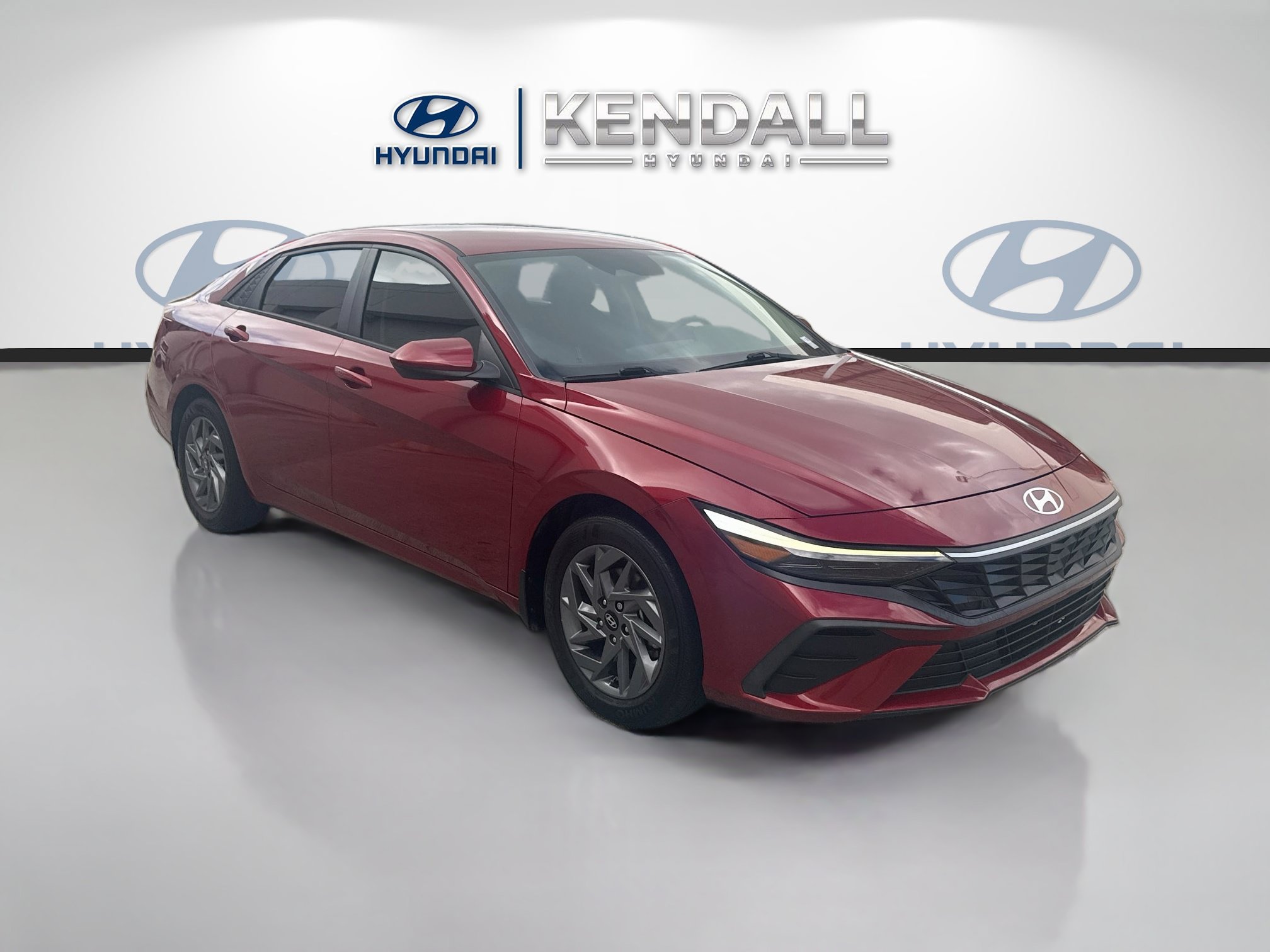 Used 2024 Hyundai Elantra SEL FWD image 1