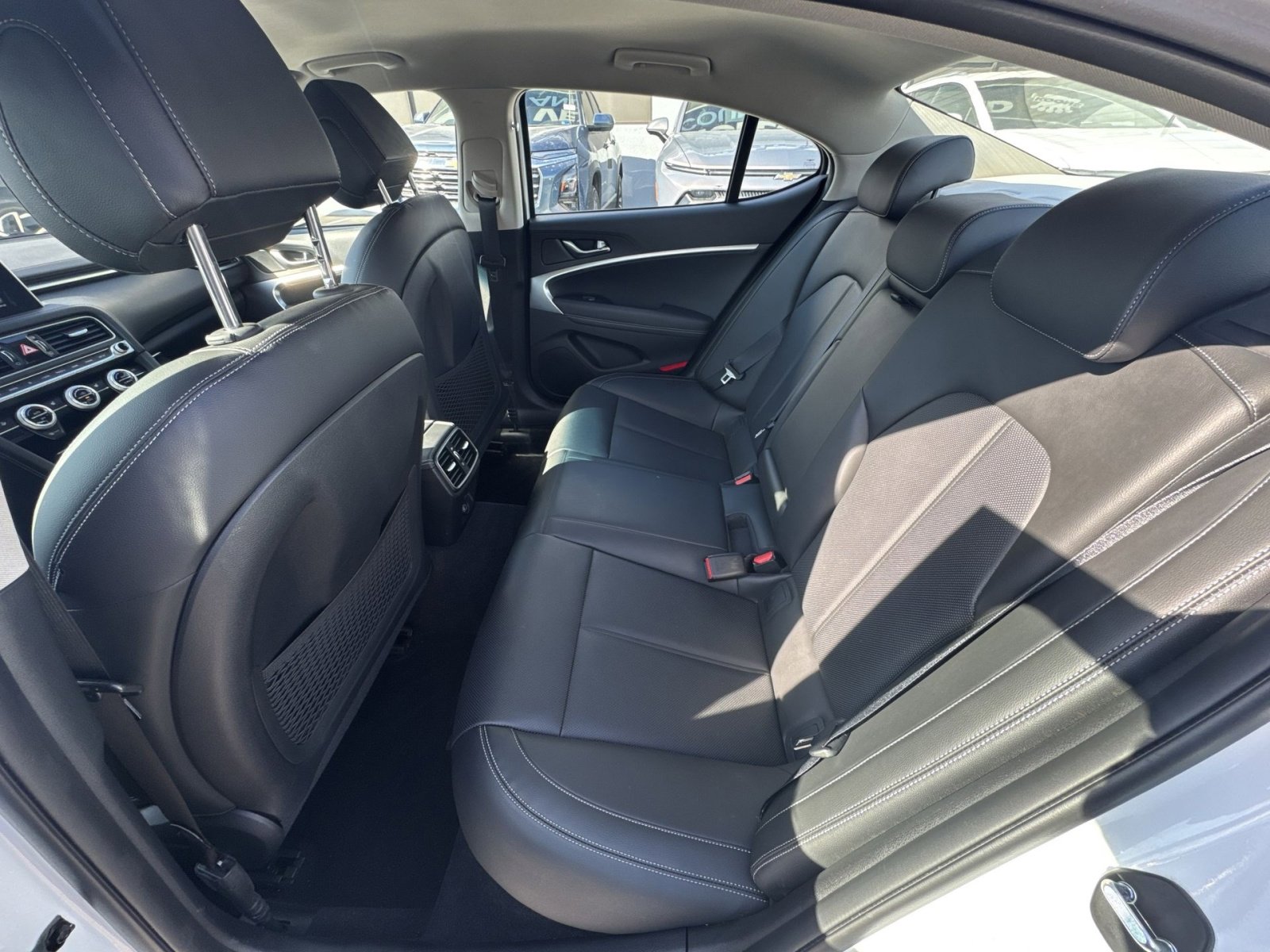 Used 2021 Genesis G70 2.0T image 23