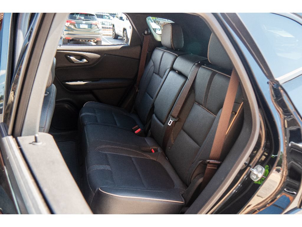 Used 2024 Chevrolet Blazer Premier w/ Enhanced Convenience Package FWD image 18